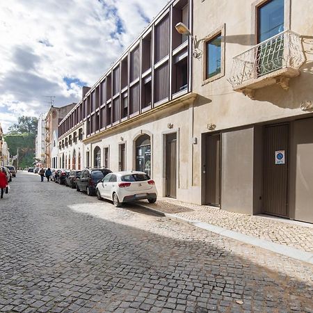 Deluxe 2Bdr Apartment W/ Patio By Lovelystay Lisbon Exterior photo