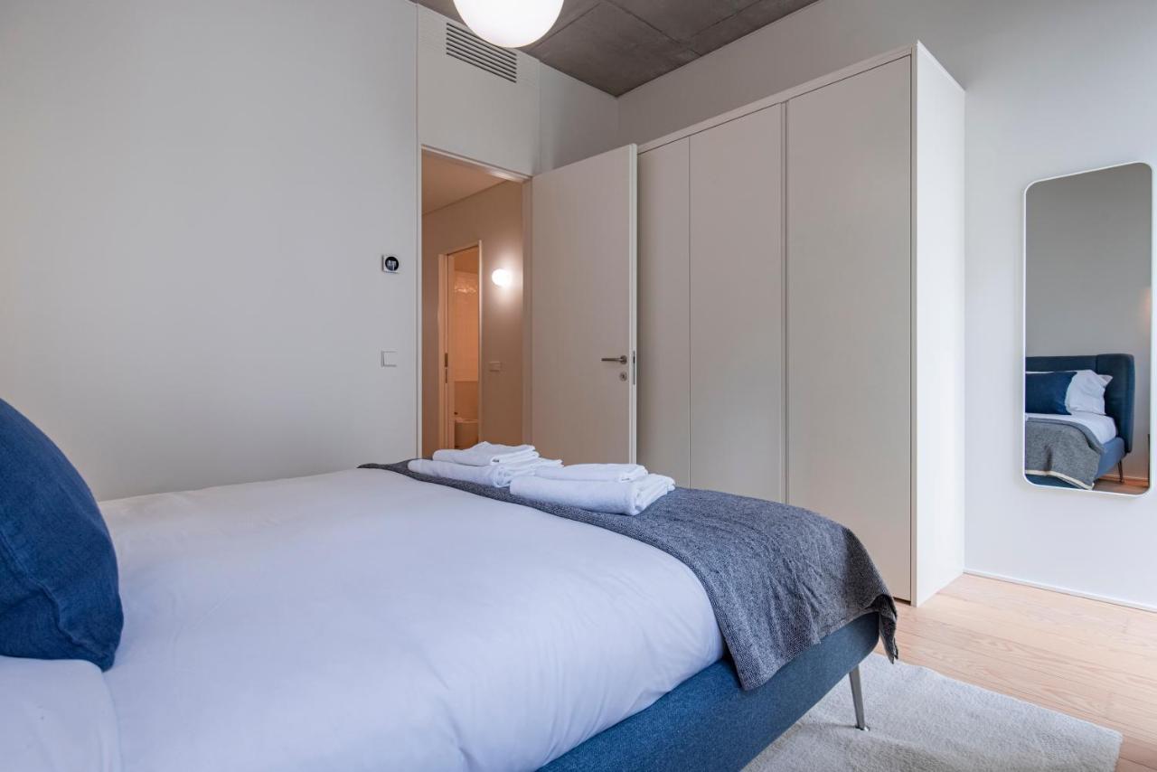 Deluxe 2Bdr Apartment W/ Patio By Lovelystay Lisbon Exterior photo