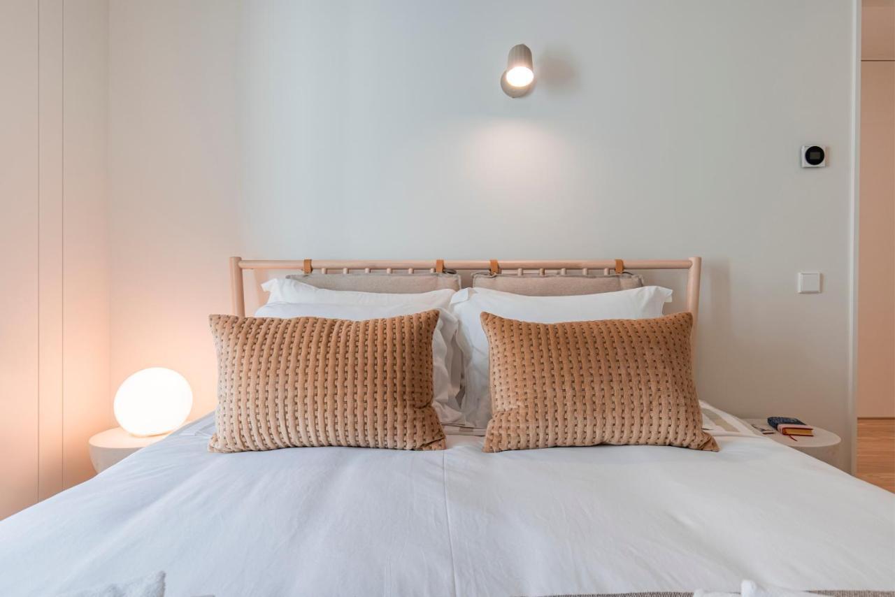 Deluxe 2Bdr Apartment W/ Patio By Lovelystay Lisbon Exterior photo