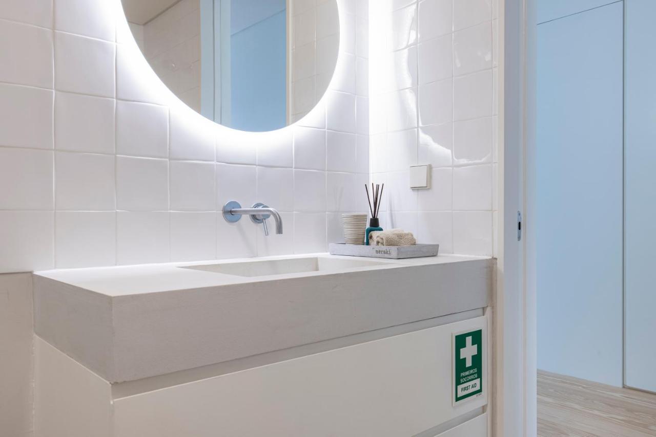 Deluxe 2Bdr Apartment W/ Patio By Lovelystay Lisbon Exterior photo