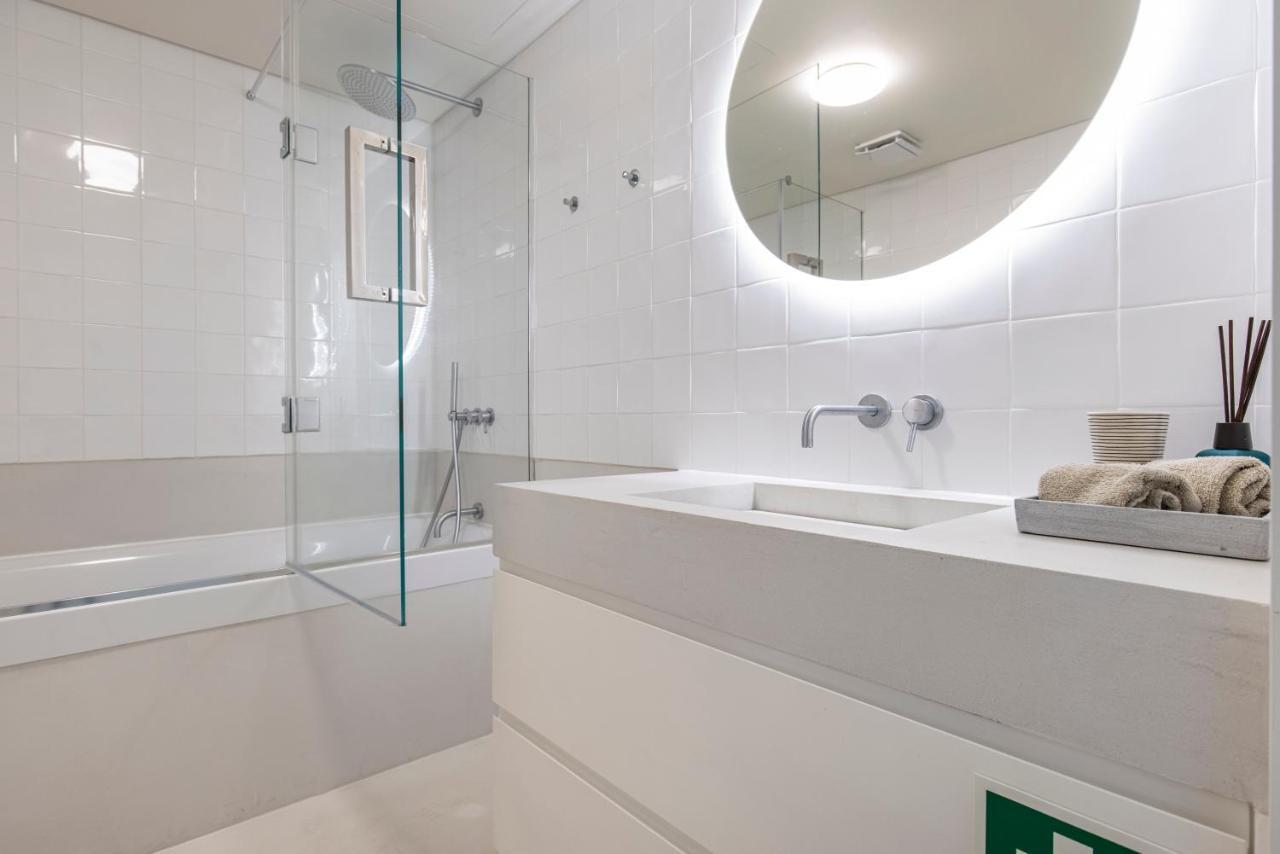 Deluxe 2Bdr Apartment W/ Patio By Lovelystay Lisbon Exterior photo