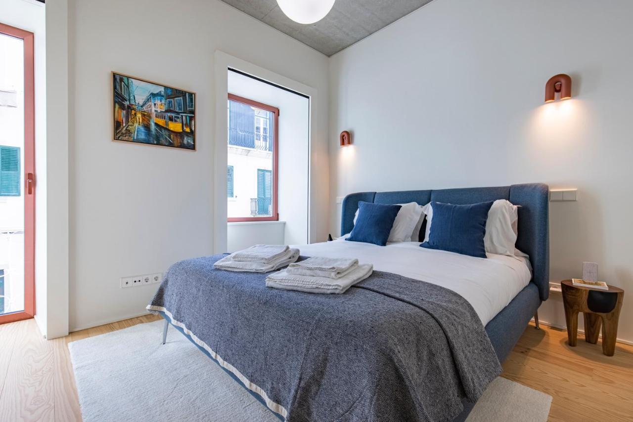 Deluxe 2Bdr Apartment W/ Patio By Lovelystay Lisbon Exterior photo