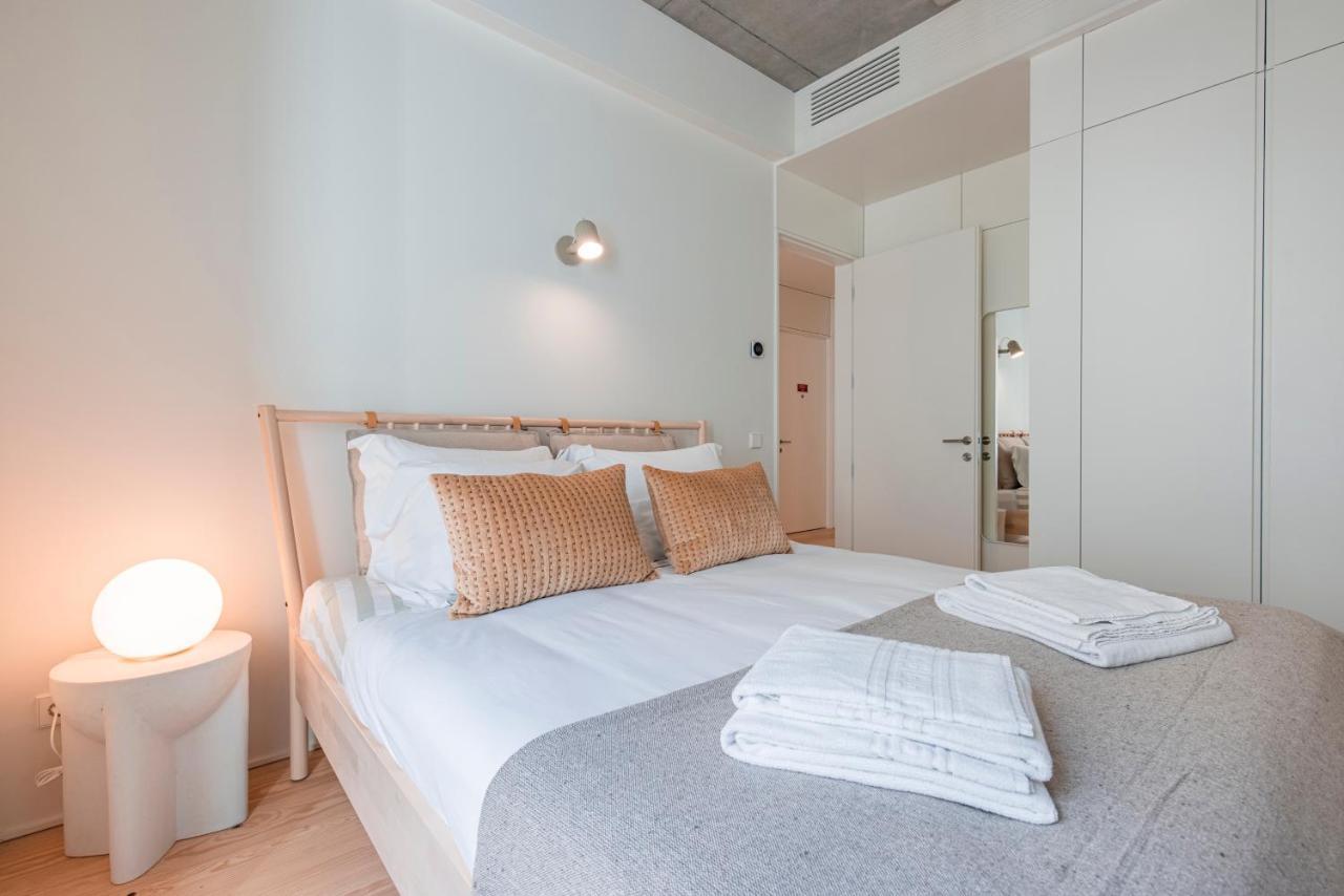 Deluxe 2Bdr Apartment W/ Patio By Lovelystay Lisbon Exterior photo