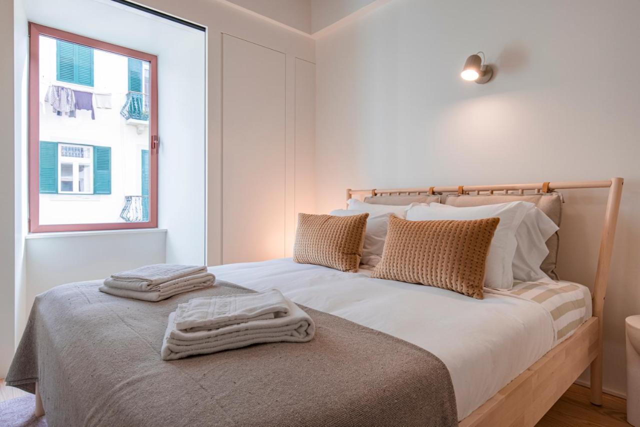 Deluxe 2Bdr Apartment W/ Patio By Lovelystay Lisbon Exterior photo