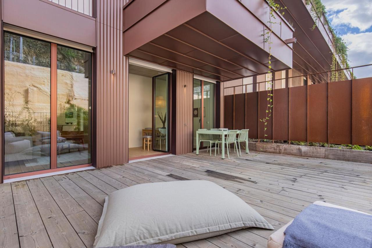 Deluxe 2Bdr Apartment W/ Patio By Lovelystay Lisbon Exterior photo