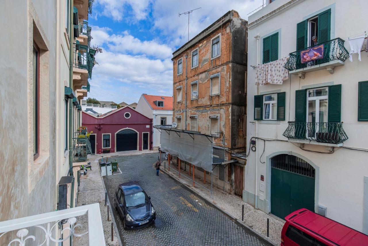 Deluxe 2Bdr Apartment W/ Patio By Lovelystay Lisbon Exterior photo
